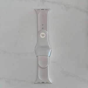 Apple Watch Series 8 Starlight Sport Band